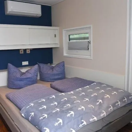 Hausboot Vroni * Klitten