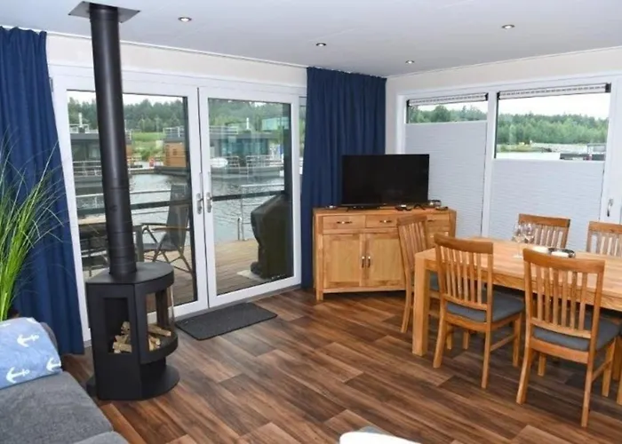 Botel Hausboot Vroni Klitten